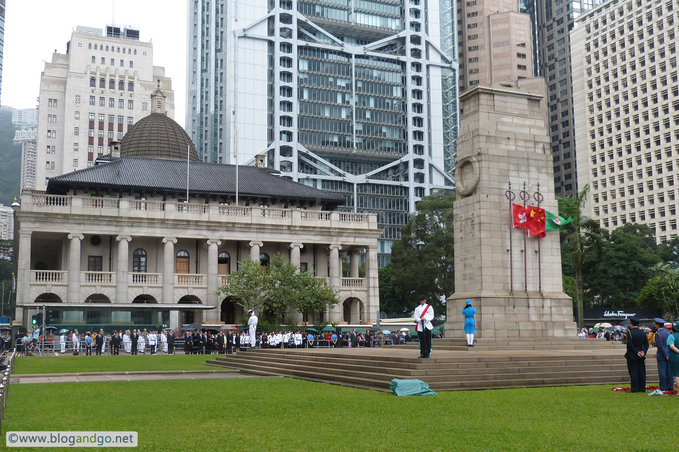 Old Supreme Court Building and Cenotaph (10 Nov 2013)